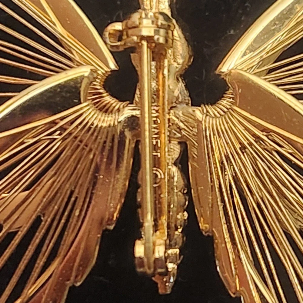Vintage Gold Tone 3D monet Layered Butterfly Brooch Pin Openwork Filigree Design
